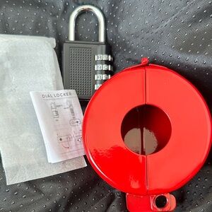 Our door faucet lock cover prevent water, theft, and unauthorized use.